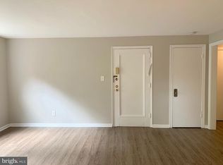 5007 10th St S APT 4, Arlington, VA 22204