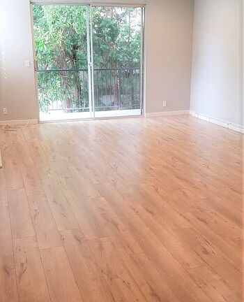 3rd image of 1031 N Crescent Heights Blvd