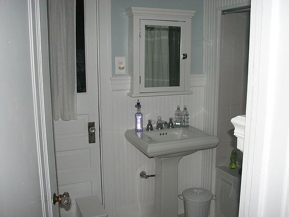 3rd image of 1645 Onondaga Ave