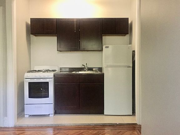 3rd image of 837 60th St #A4