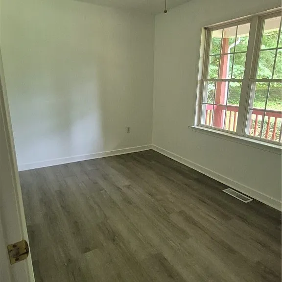 6527 Lakeshore Dr — Photo 10
