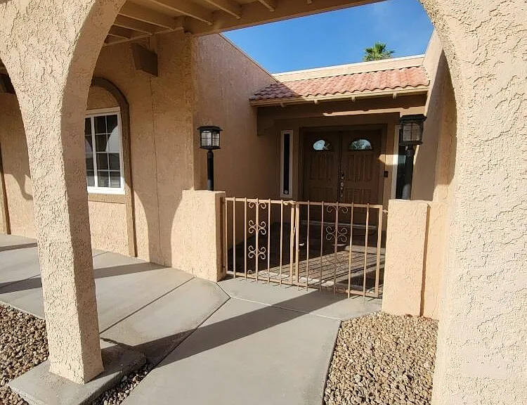 196 Wayfarer Ln — Photo 3