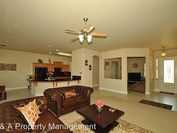 4th image of 8126 N Ann Ave
