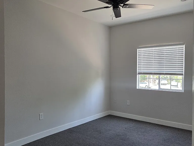751 S Arizona Ave — Photo 35