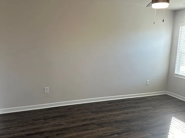 601 Savannah St — Photo 13