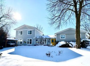 22 Cedar Cres, Aurora, ON
