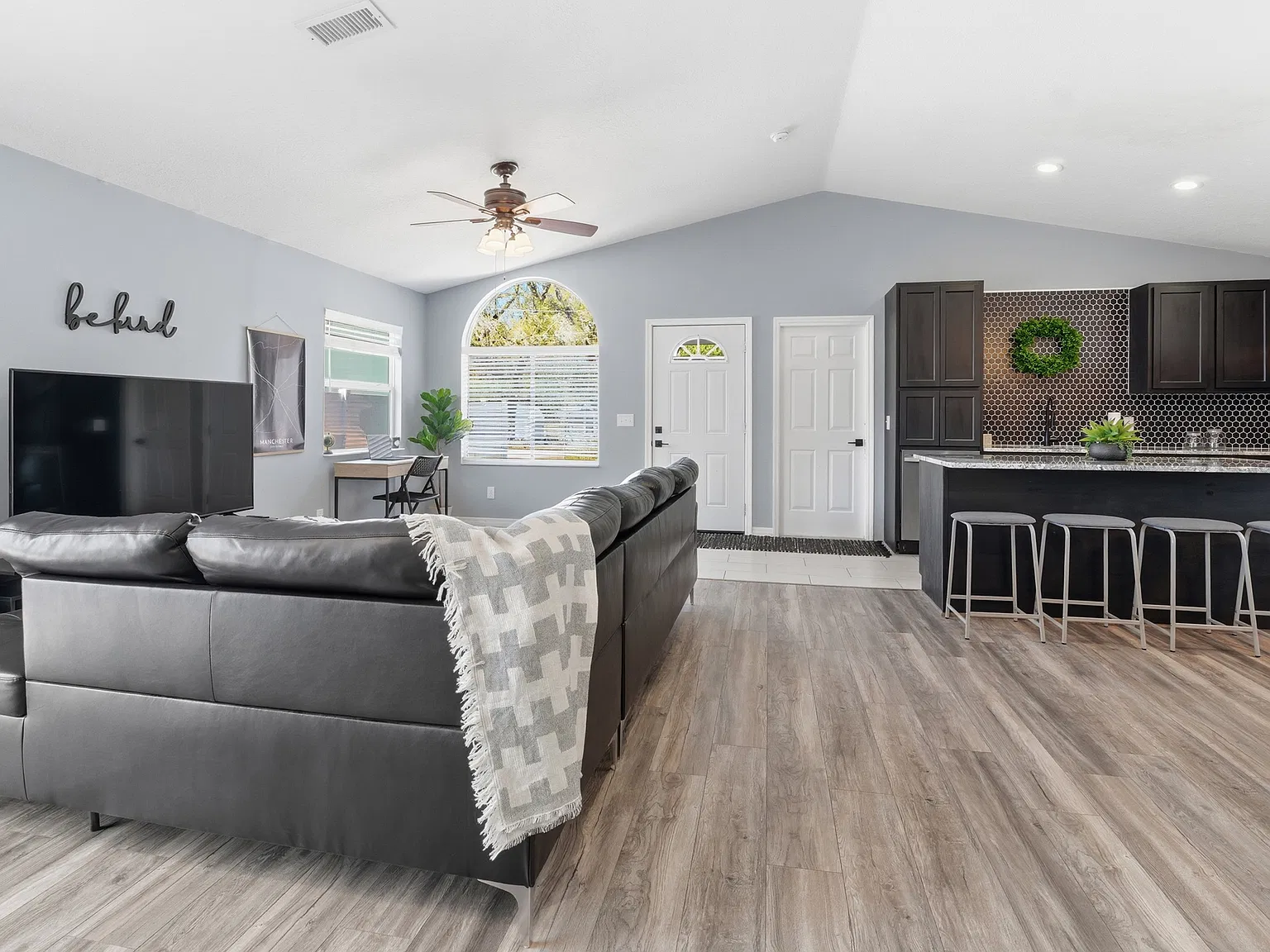 2 bed, 1109 sqft, $1,875 — Photo 4