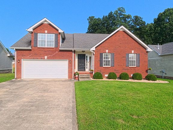 2nd image of 1464 Cedar Springs Cir