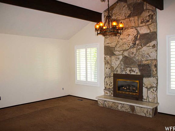 5th image of 3277 E English Way
