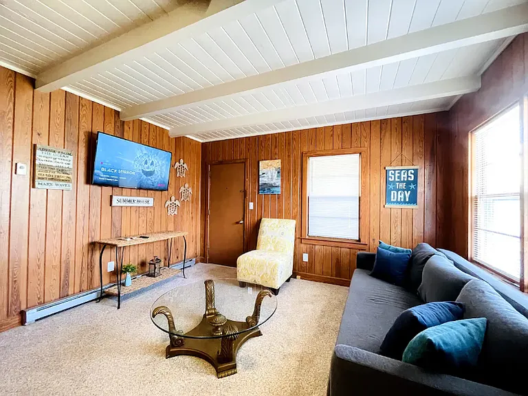 2104 Perrin Dr #1 — Photo 16