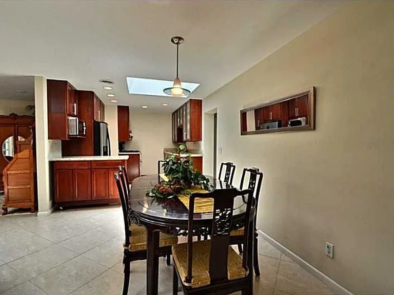 2736 Whippoorwill Ln — Photo 7