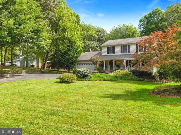 9203 Goose Pond Dr, Pasadena, MD 21122