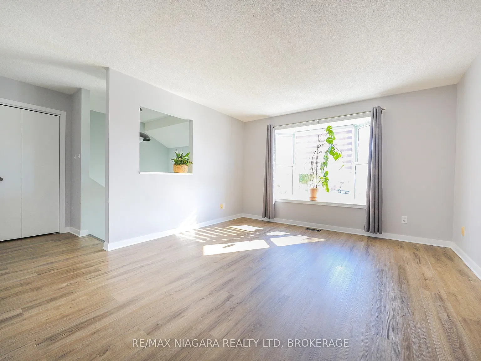 3 bed, $2,250 — Photo 3