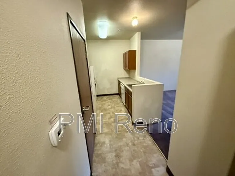 Big Horn Apartments — Photo 10