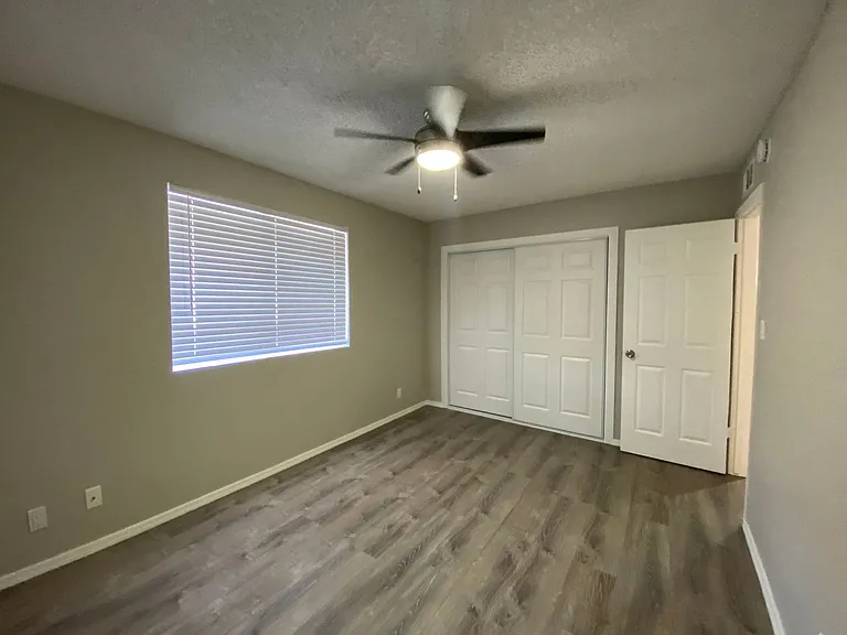 6243-6249 E Greenway Cir — Photo 39