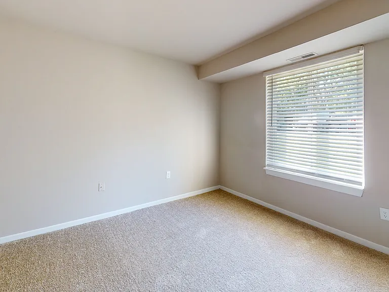 Seneca Place — Photo 132