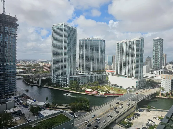 68 SE 6th St #1806, Miami, FL 33130