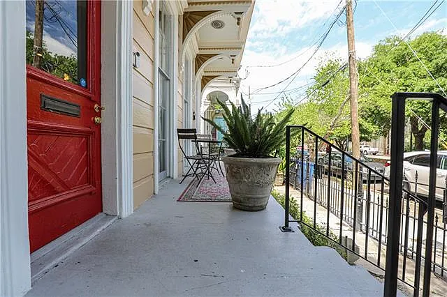 1225 Coliseum St — Photo 5