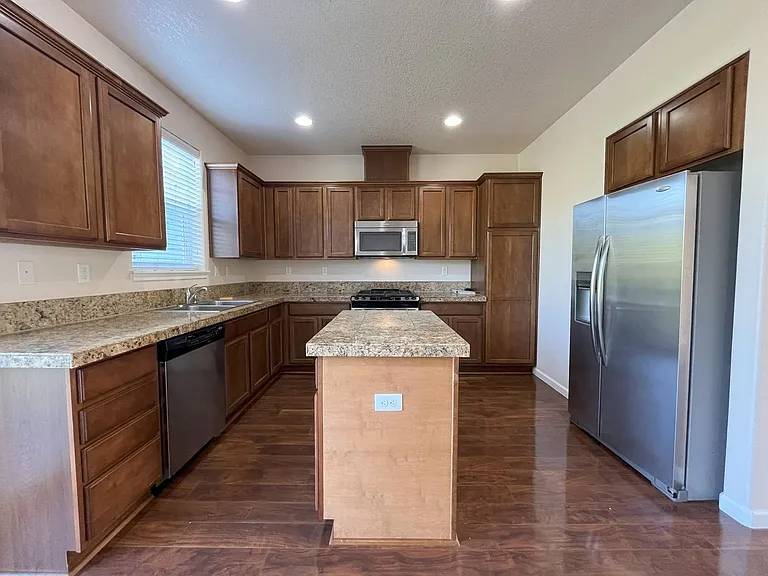 10973 SW Sage Ter — Photo 4