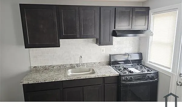 2 bed, 1040 sqft, $1,500 — Photo 1