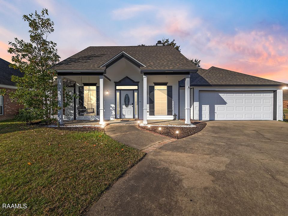 1st image of 100 Huckleberry Dr