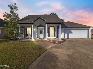 100 Huckleberry Dr, Lafayette, LA 70508