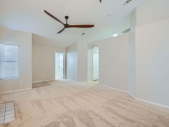 3rd image of 629 Holly Bush Ct