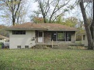 1144 Wakefield Rd, Leavittsburg, OH 44430