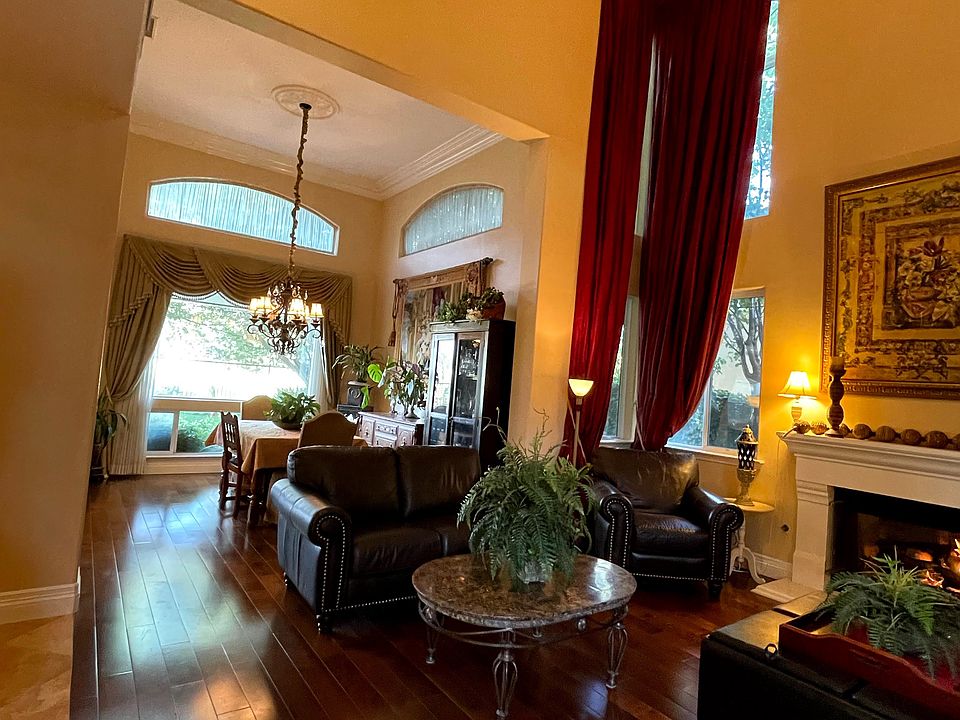 1st image of 2758 Avenida De Autlan
