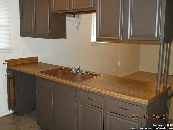 5th image of 4815 CASTLE PATH DR