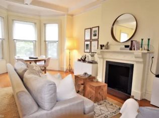 227 Newbury St #2A, Boston, MA 02116