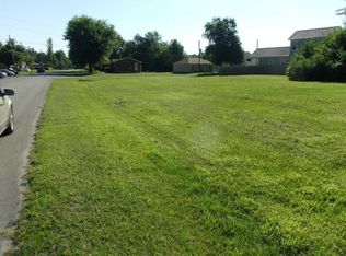 3817 Oboe Dr, Louisville, KY 40216