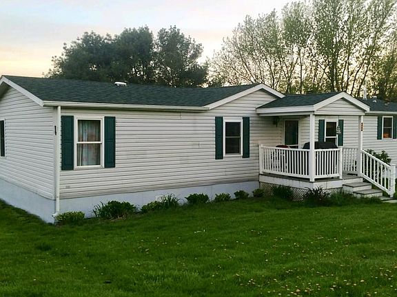 3rd image of 32 Paxton Ln