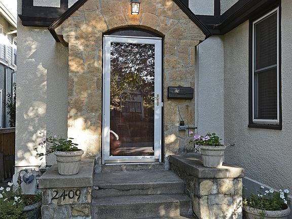 4th image of 2409 Sheridan Ave S