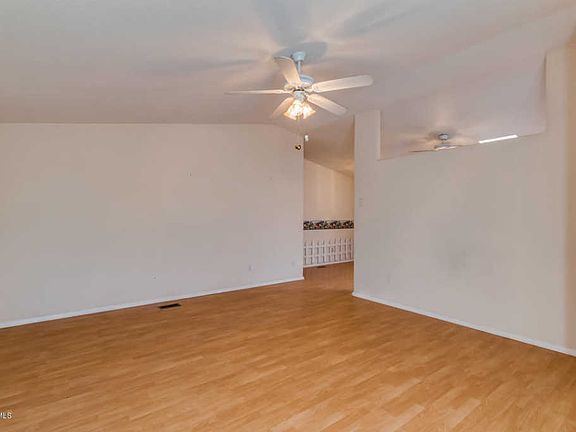 5th image of 40620 N Clubhouse Dr