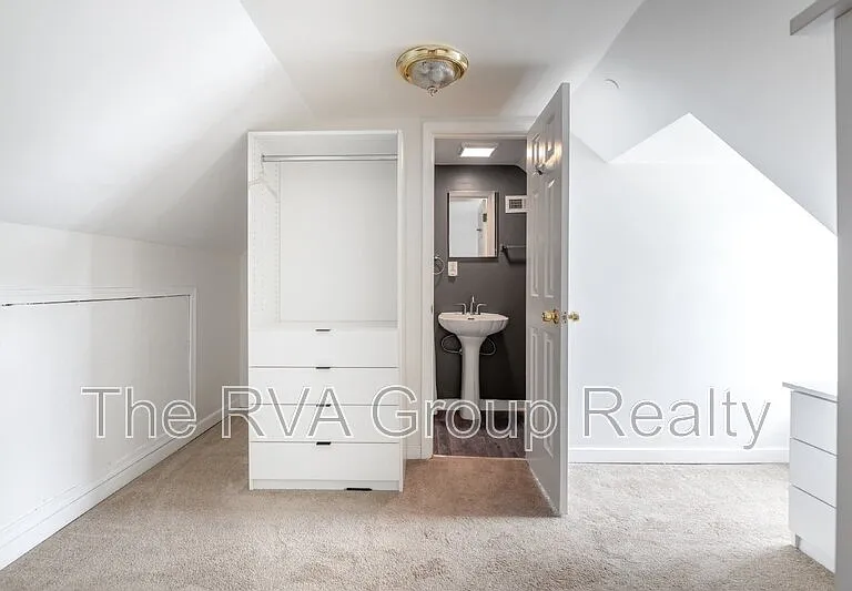712 Hill Top Dr — Photo 32