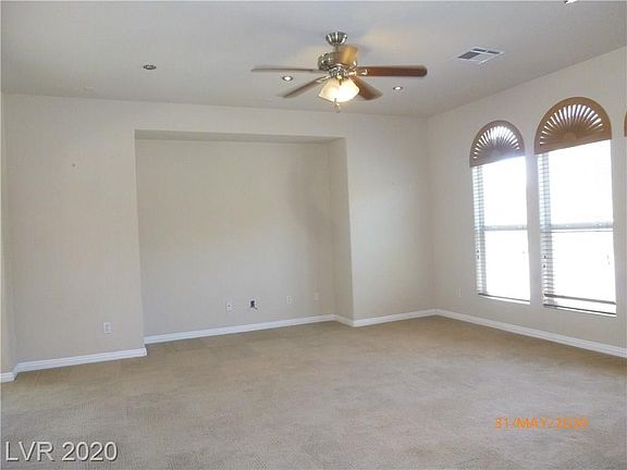 3rd image of 7204 Burnett Ave