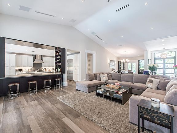 4th image of 1550 Salvatierra Dr