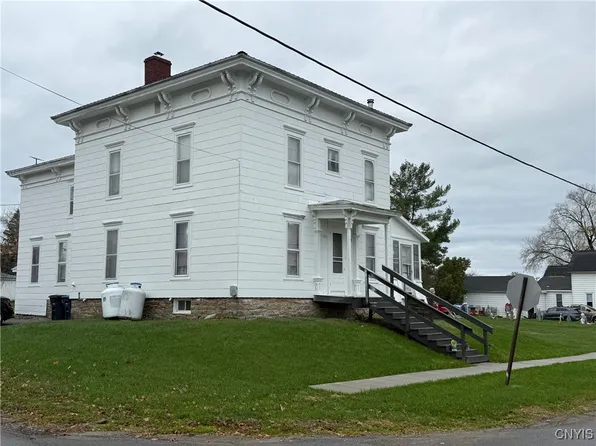 409 Franklin St, Hammond, NY 13646