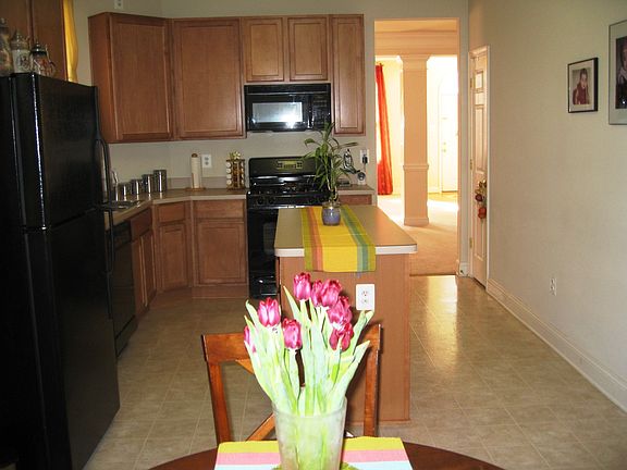 2nd image of 711 Garden View Way