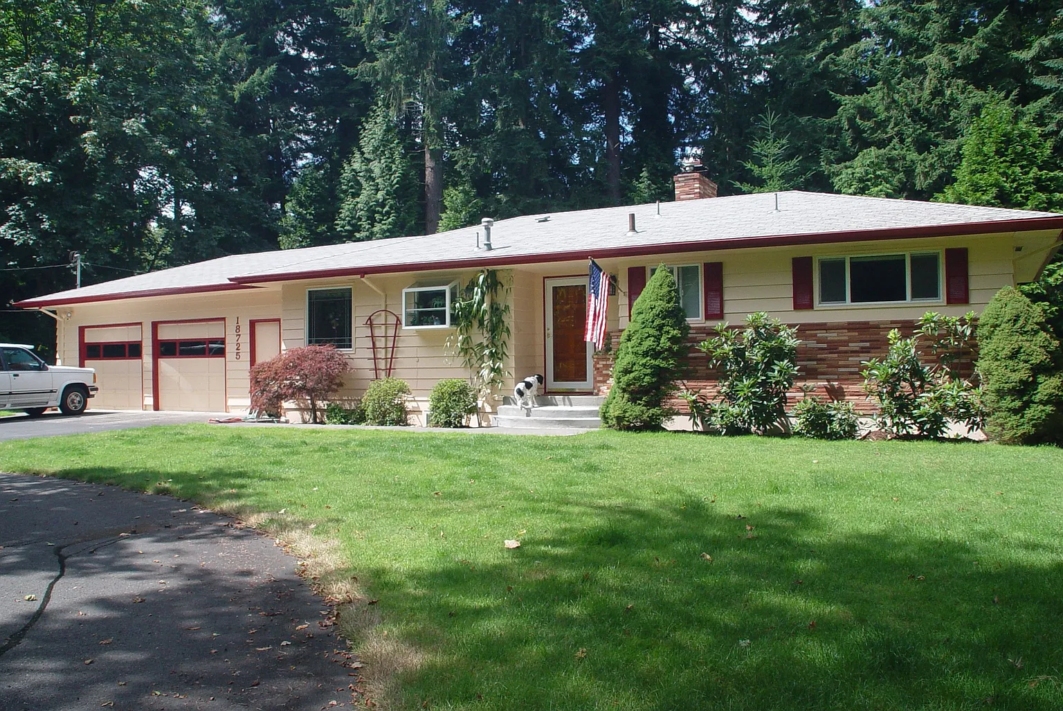 18725 Old River Dr photo 1