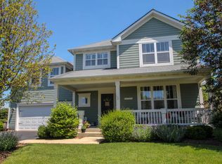 784 Skyline Dr, Batavia, IL 60510