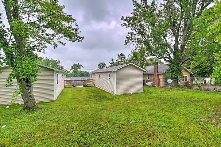 914 Renfrow St — Photo 25