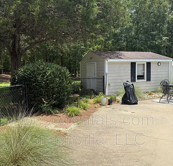 129 Foster Rd — Photo 23