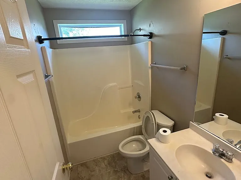3222 Briarhill Ct — Photo 17