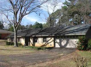 505 E Lynnwood Ln, Longview, TX 75604