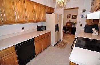 3rd image of 228 Garden Gate Ln