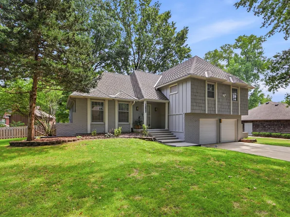 12823 High Dr, Leawood, KS 66209
