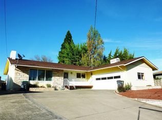 1748 Serenity Dr, Medford, OR 97504
