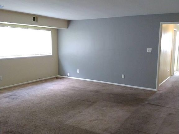 5th image of 4054 Selfridge Pkwy APT C9